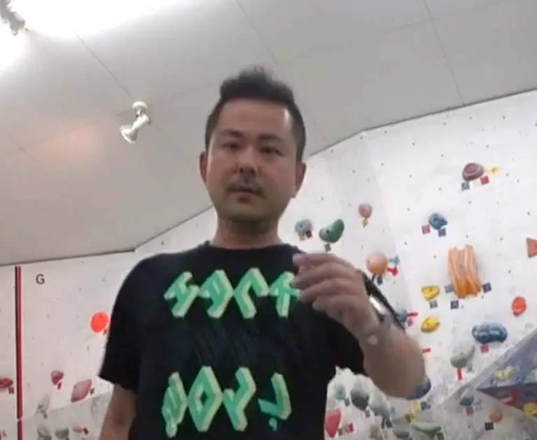 0d1c51a2ca925392bfd6cf6a908bdf38-1